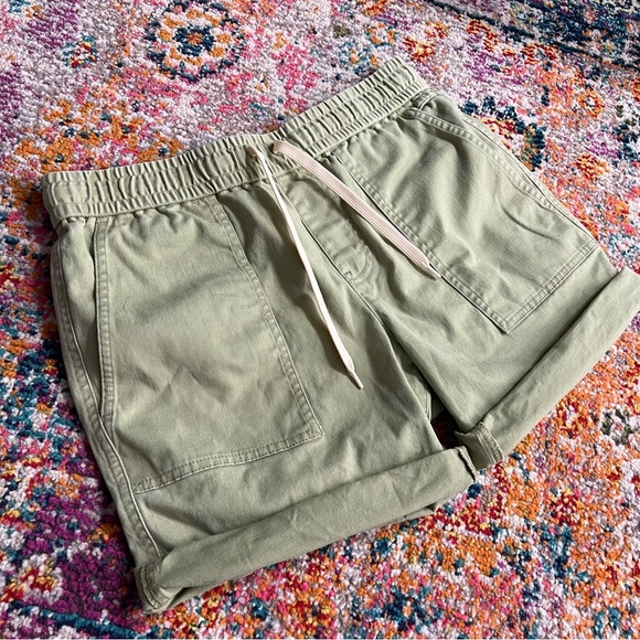 United by Blue Organic Cotton Pull On Rolled Cuff Olive Green Poplin Shorts - Picture 3 of 10
